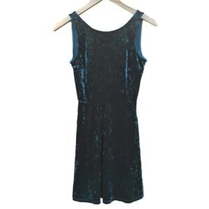 Evergreen Crushed Velvet Mini Dress Holiday Christmas Date Night Party Size 4